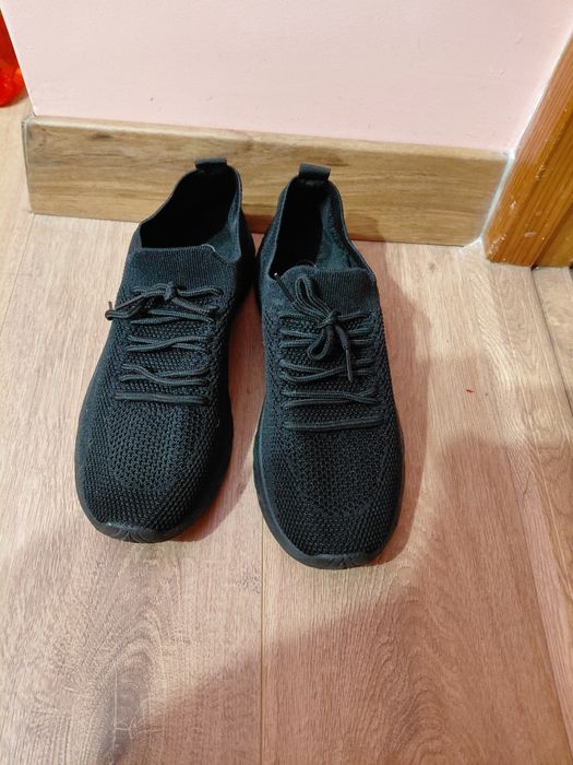 Макасіни унісекс,р 40 маломірять,370 грн