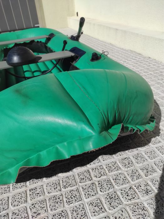 Barco em tela de borracha