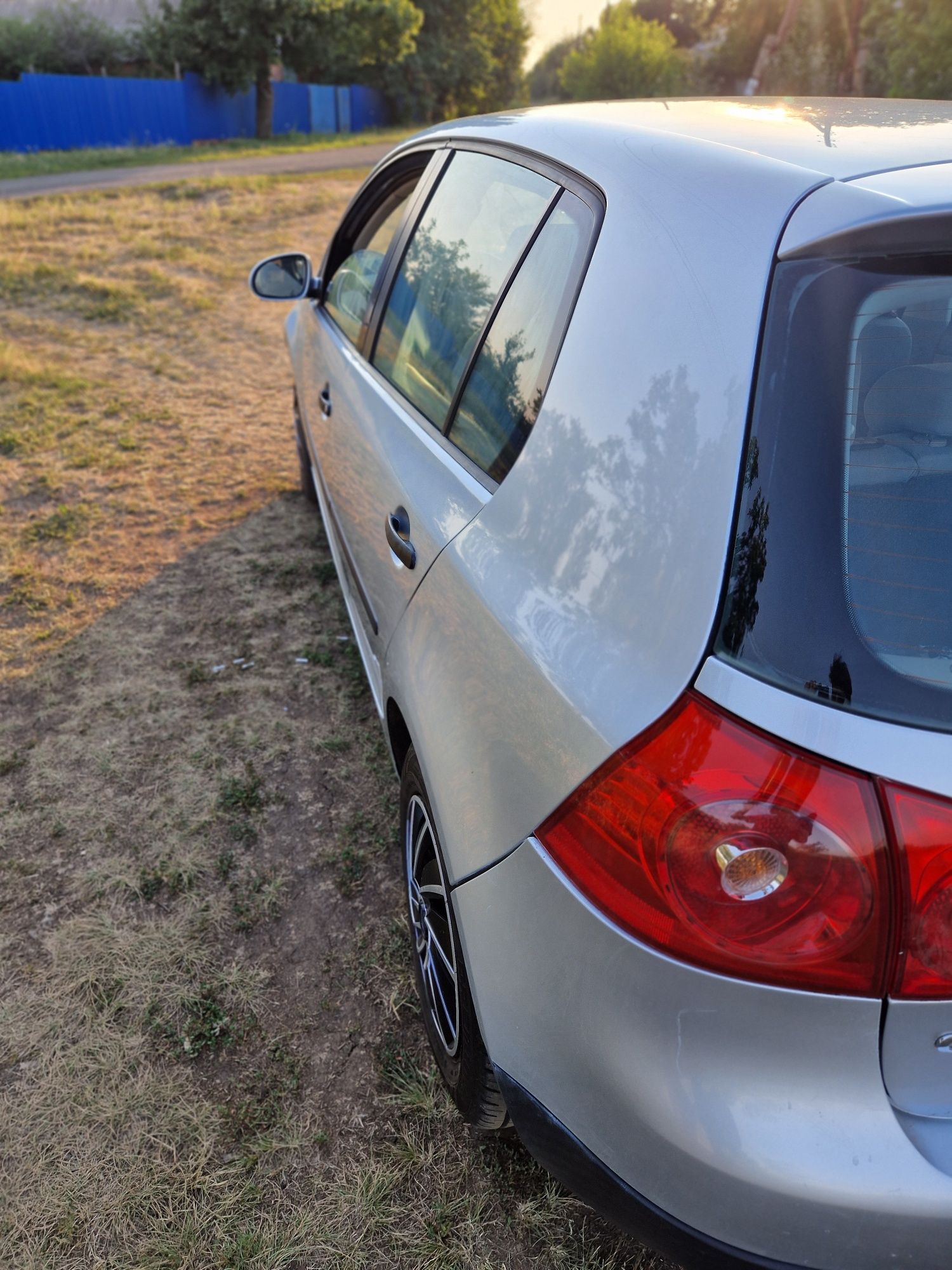 Продам Golf 5 1.6 fsi