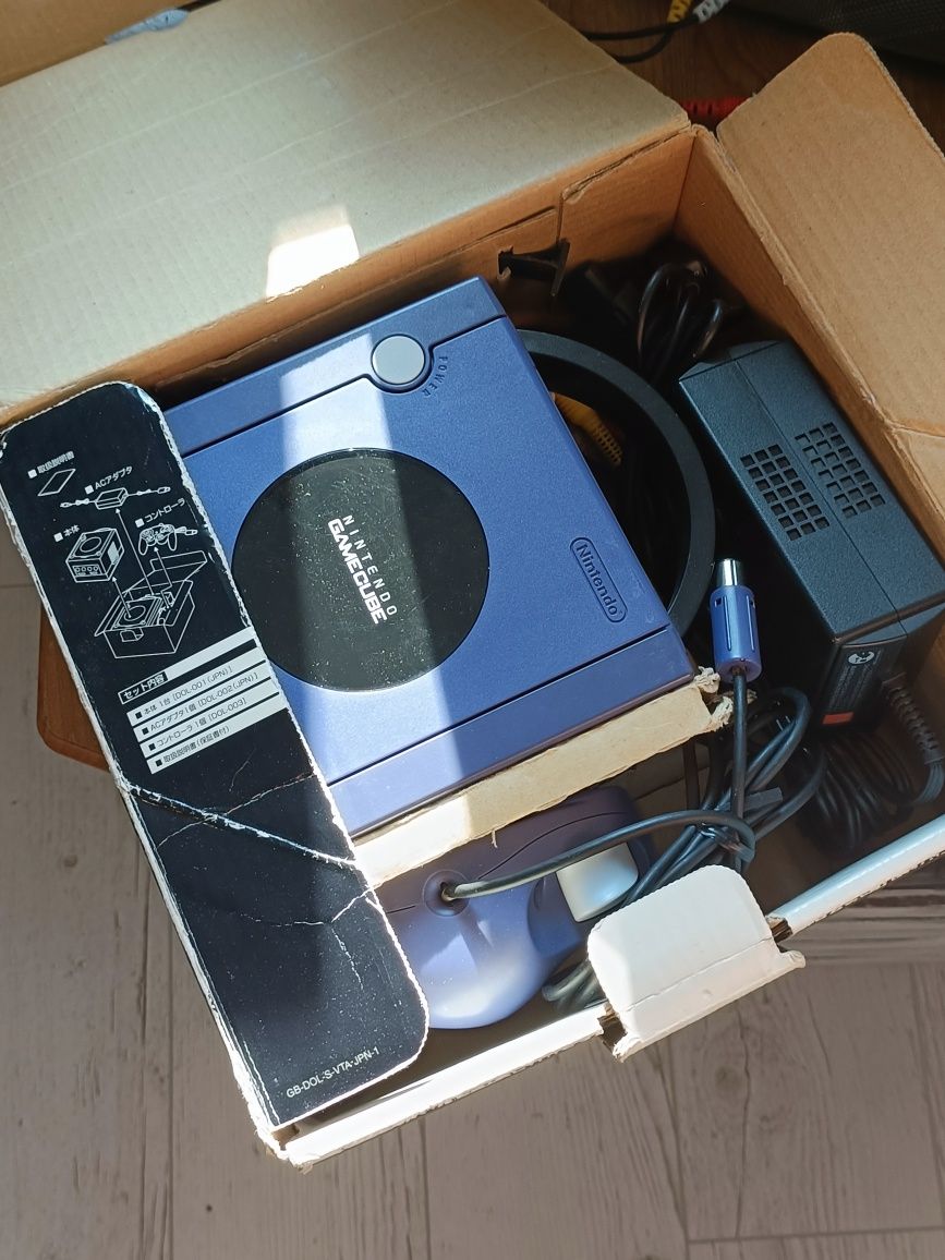 Nintendo GameCube (DOL-001 JPN) Indigo (NTSC-J)
