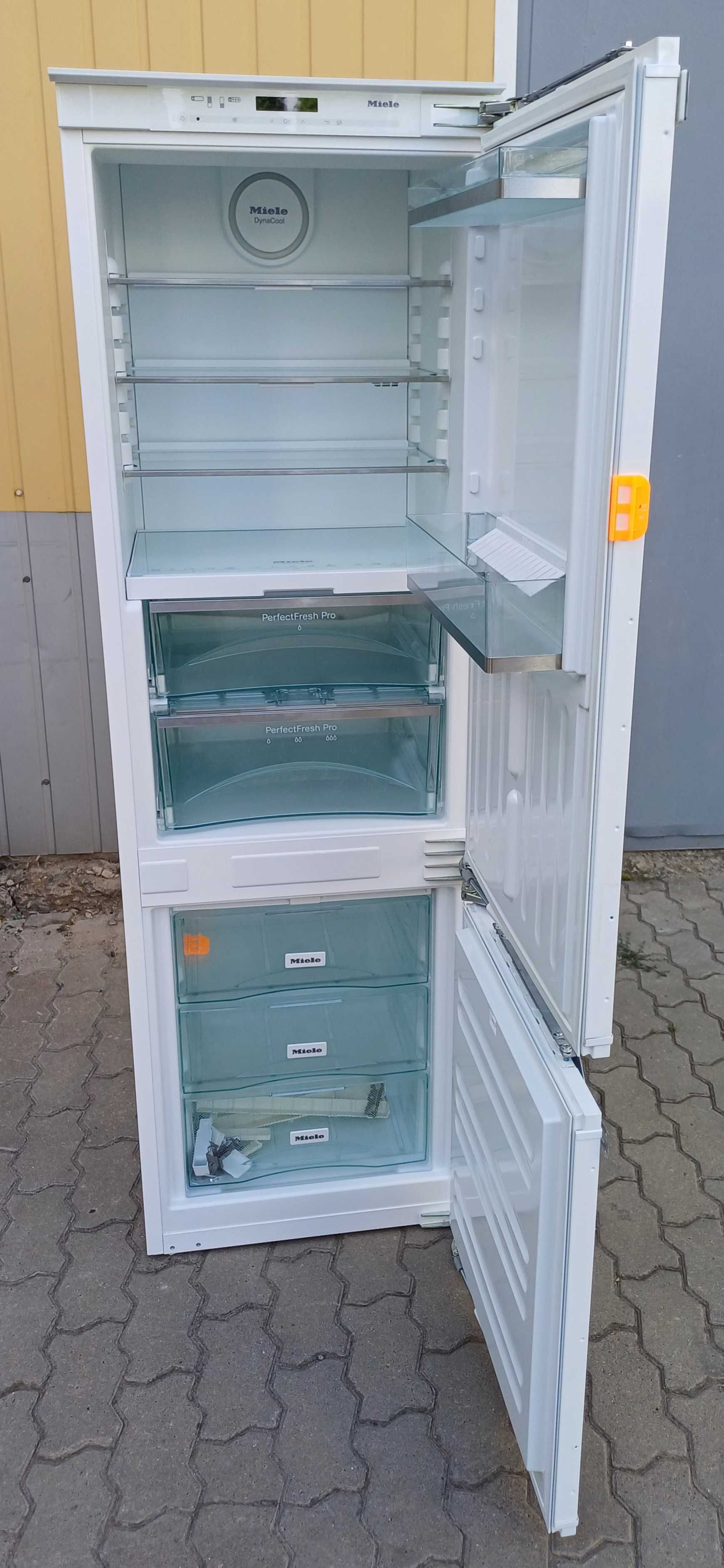 Вбудований холодильник Міле Miele KFN 37682 iD No Frost зона свіжості