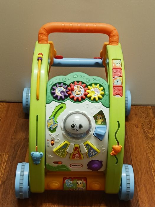 Chodzik, pchacz i stół aktywności 3w1