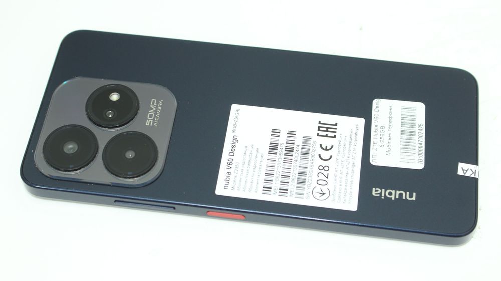 ZTE Nubia V60 Design 6/256GB