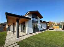 Продаж 1 поверхового будинку з ремонтом 275 кв. м, на вул. 64-а Садова