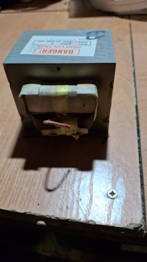 Transformator z mikrofalówki 800w