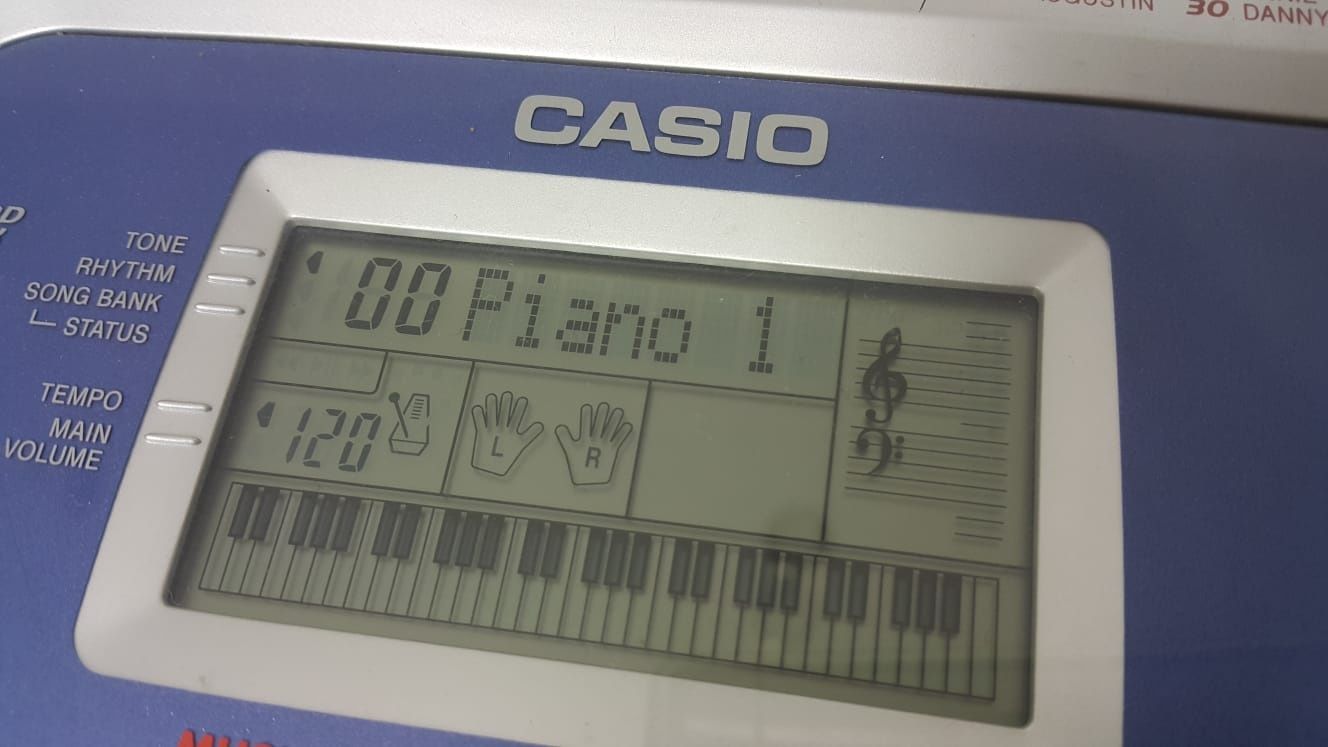 Keyboard Casio do nauki,  z dużym wyświetlaczem,  MIDI