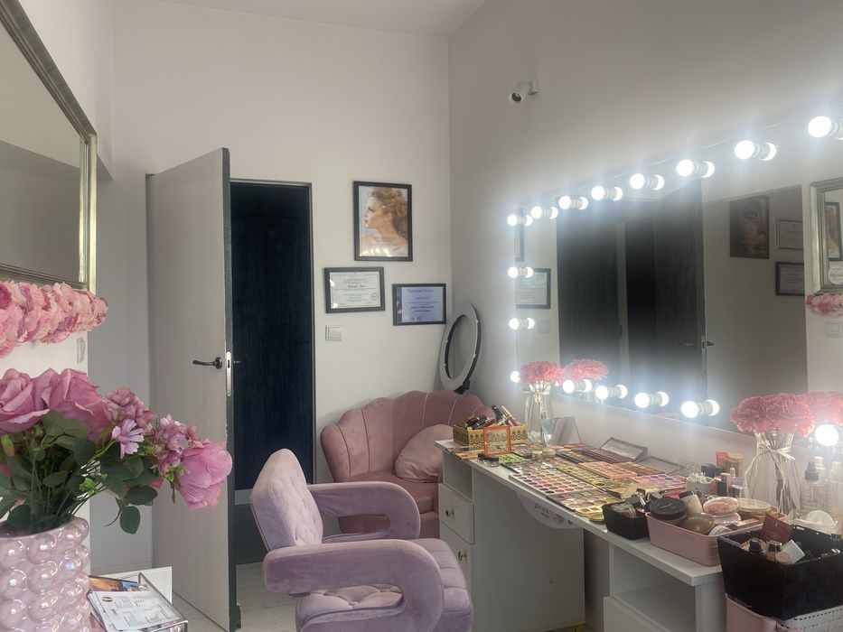 Sprzedam meble do salonu kosmetycznego – stan idealny!