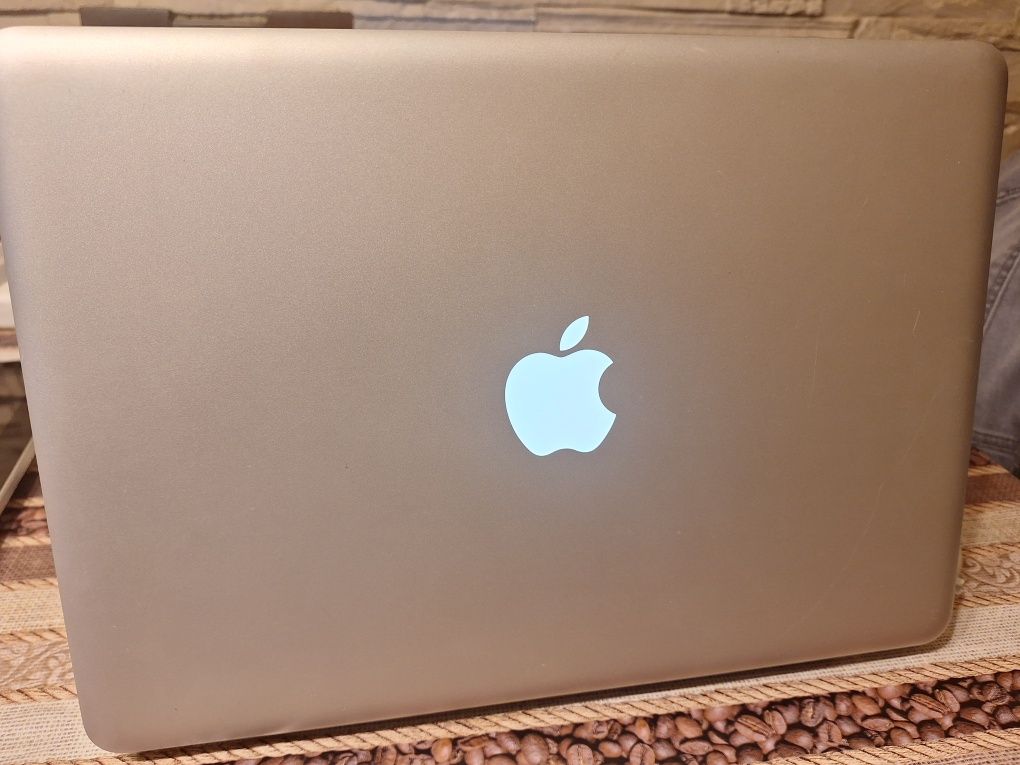 Apple Macbook 13 cali