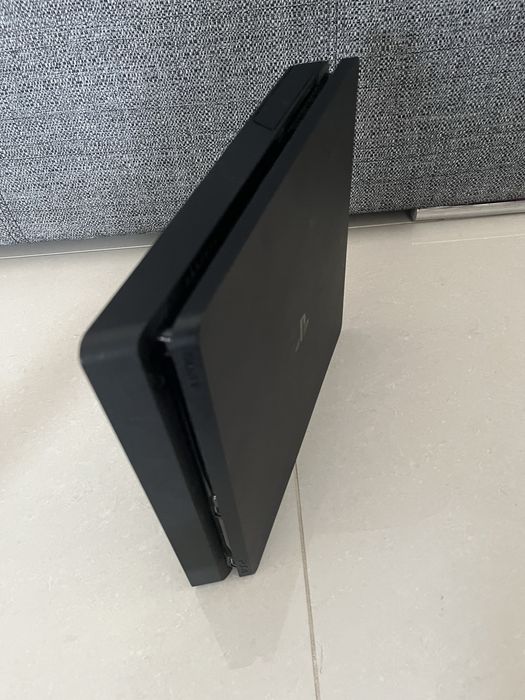 Playstation 4 - bom estado