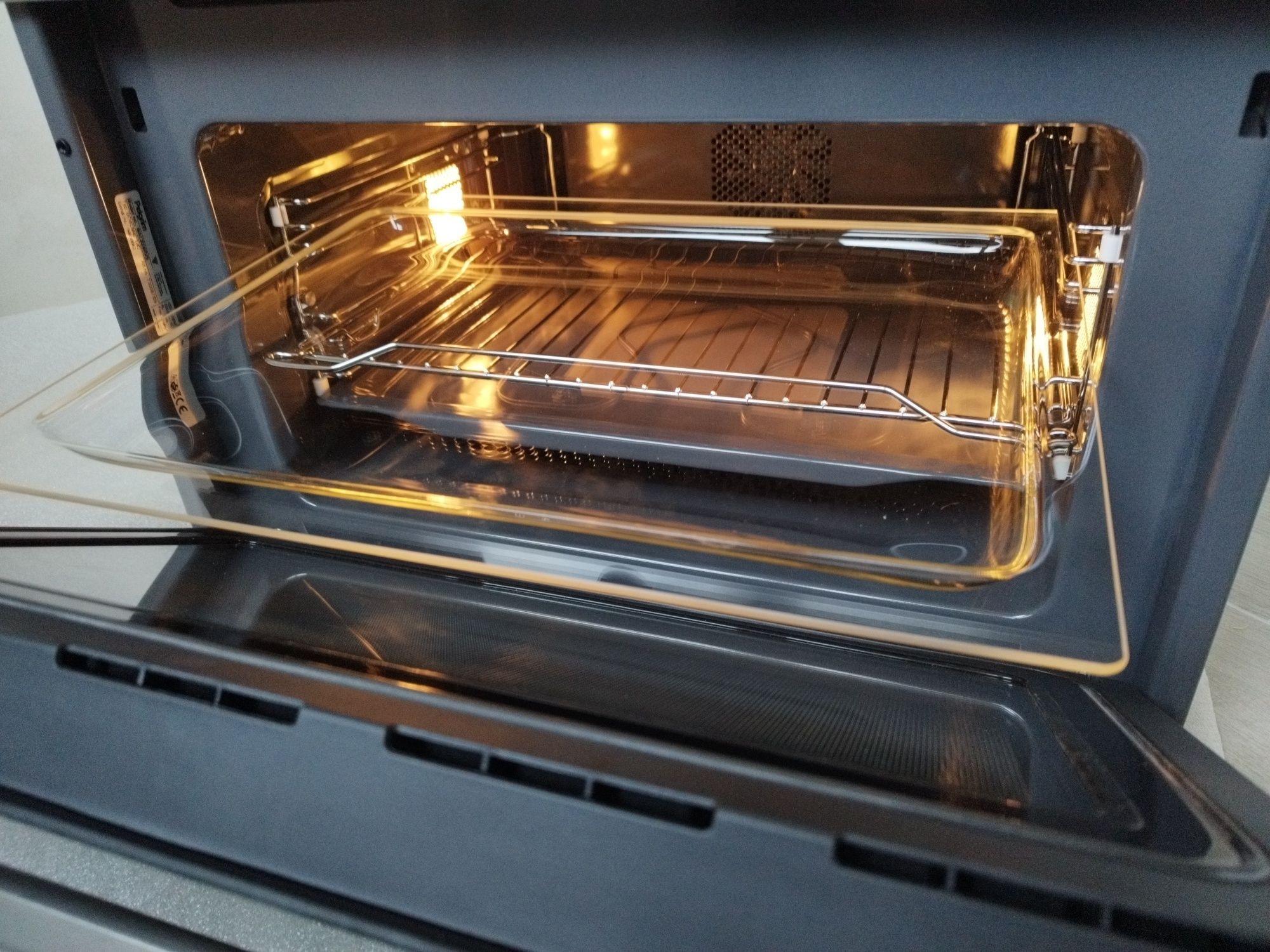 Pelgrim Piekarnik z kuchenką mikrofalową