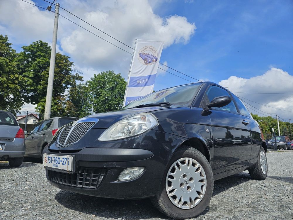 Lancia Ypsilon 1.2 benzyna // klimatzyacja // dobrze jezdzi // zamiana