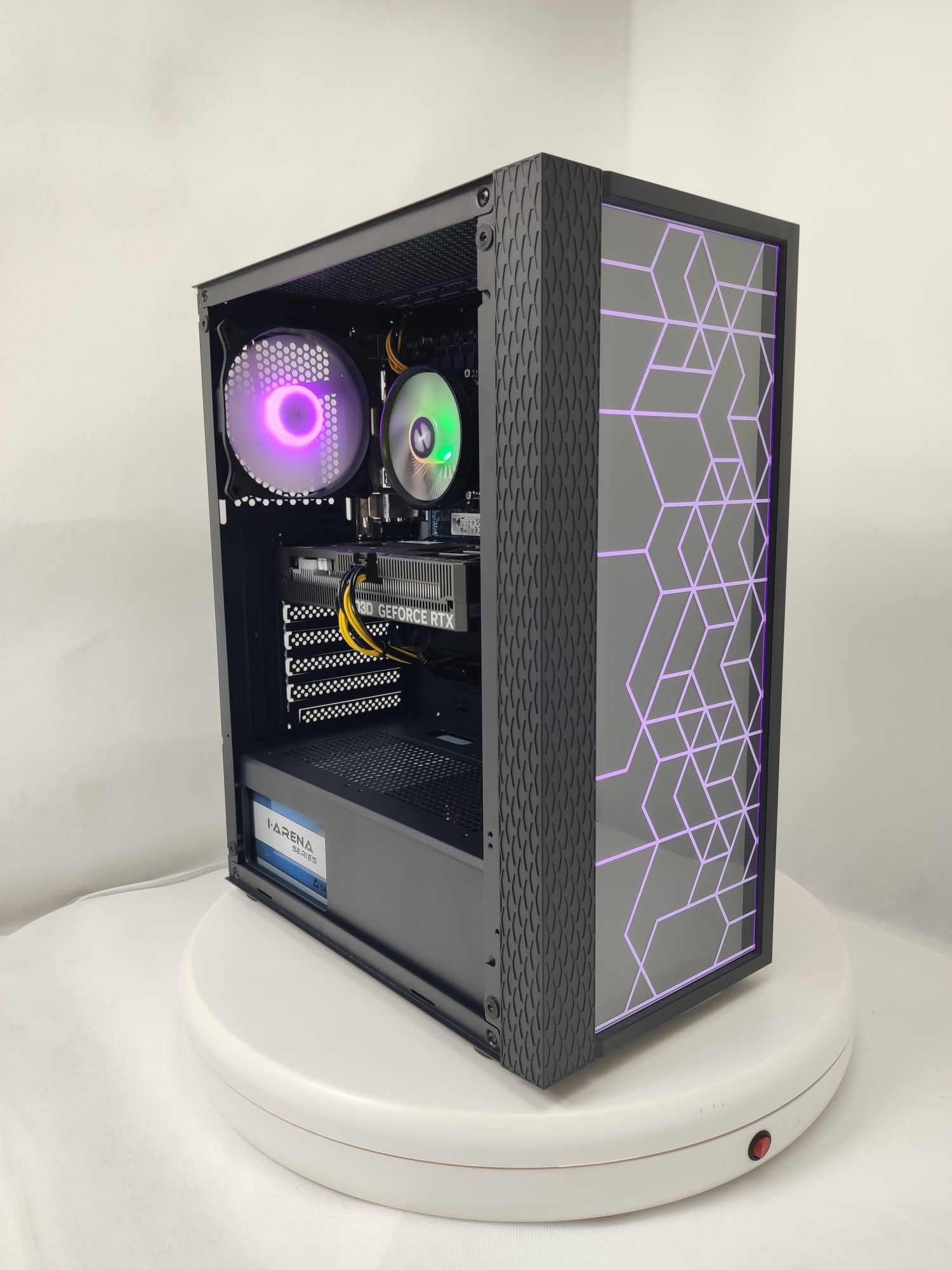Komputer Gamingowy i7-13700, RTX 5060 Ti, 16 GB,SSD,Win 11 Pro