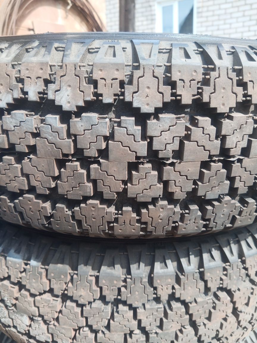 Продам колеса в сборе 205/70 R14