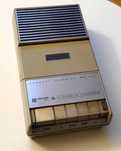 Magnetofon kasetowy MK 122, sprawny, z mikrofonem i kablem sieciowym