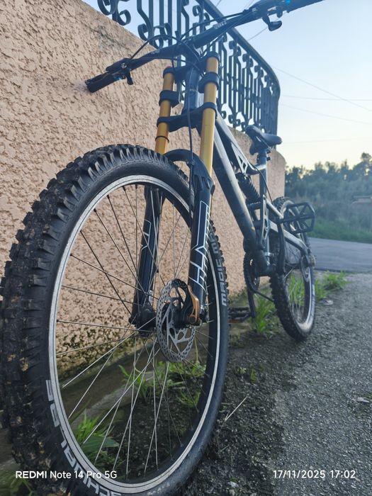 Bicicleta de Downhill