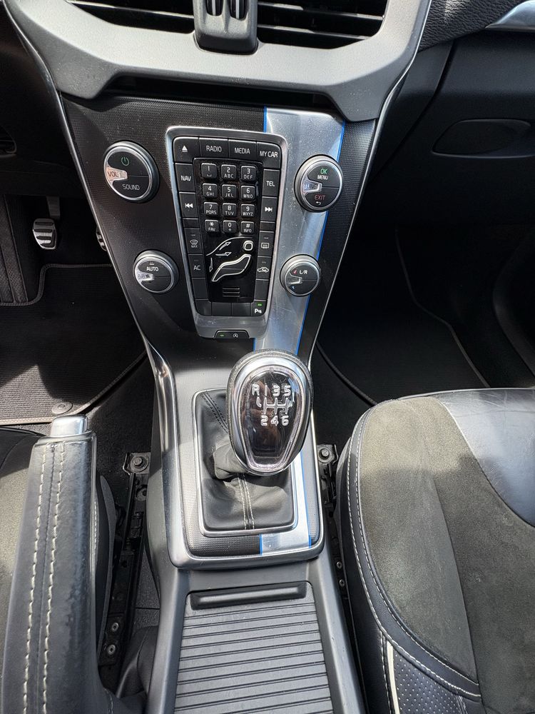 Volvo V40 D2 R-Design