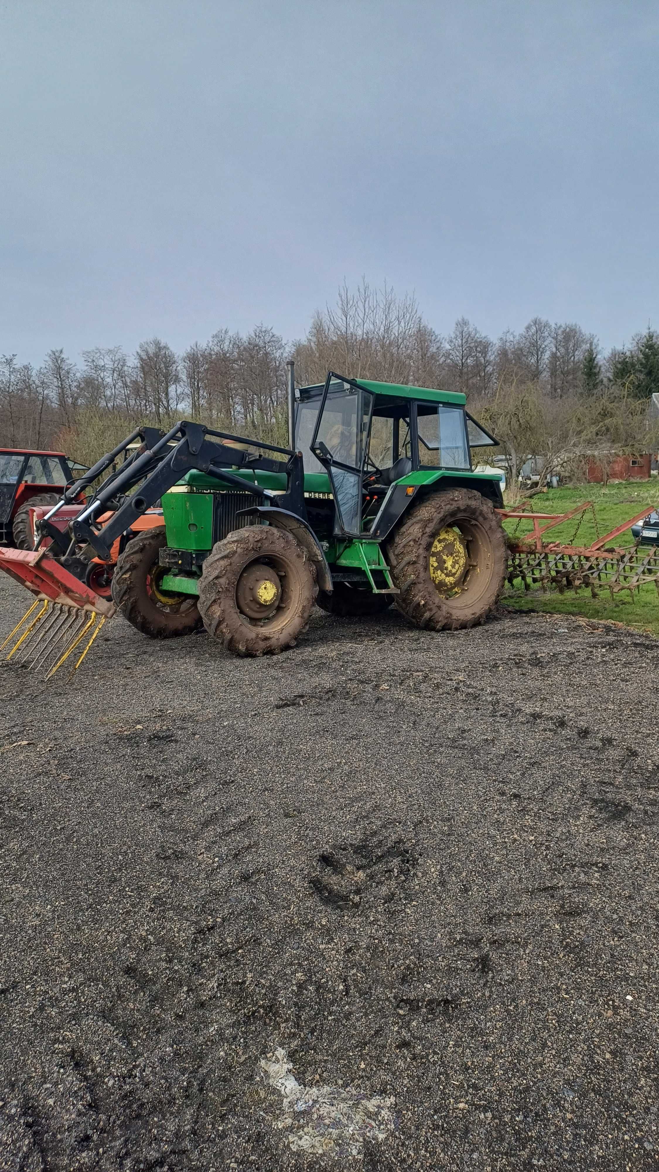 John Deere 3140+TUR+ŁYCHA+Paleciak