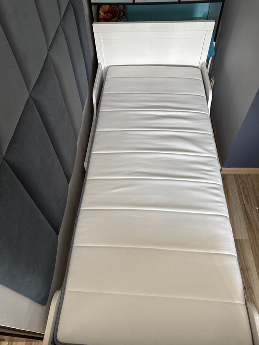 Łóżko z ikea z materacem 90