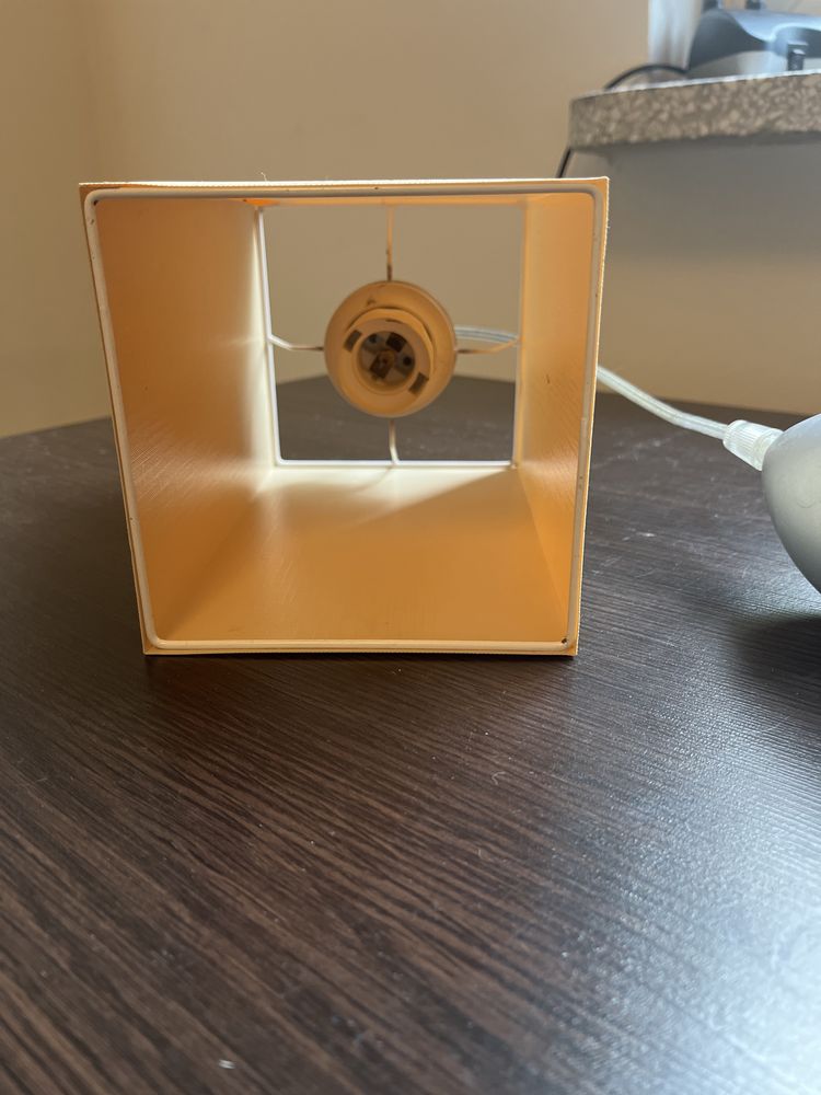 Wiszaca lampka/zyrandol