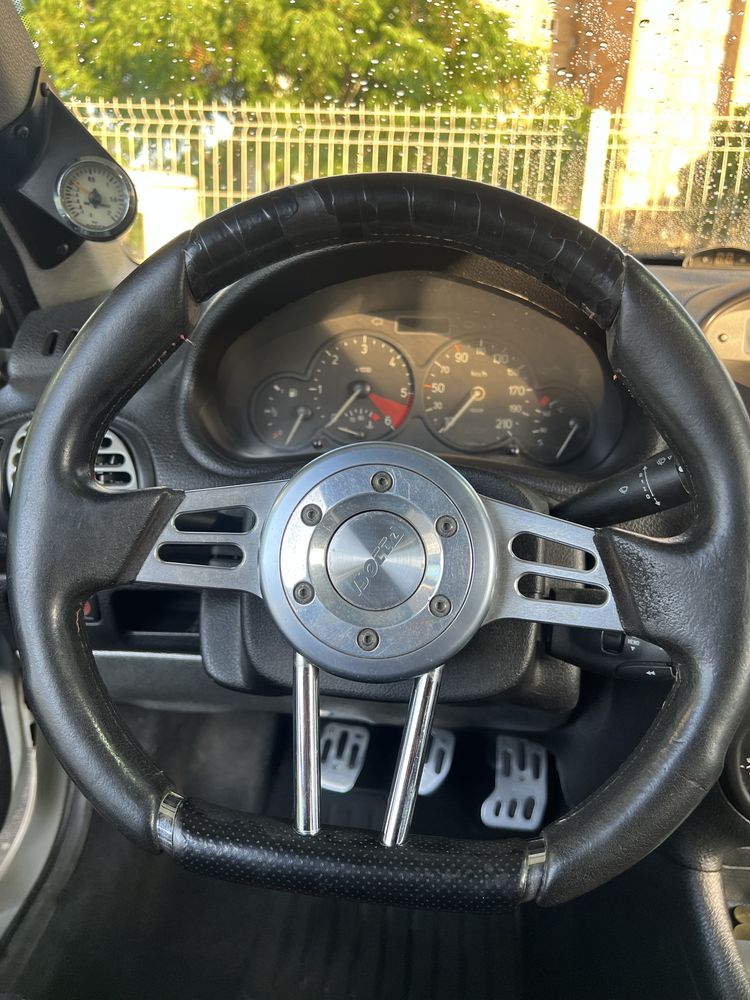 Carro Peugeot 206