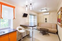 Продам 1 кімн. квартиру на пр. Науки, 32