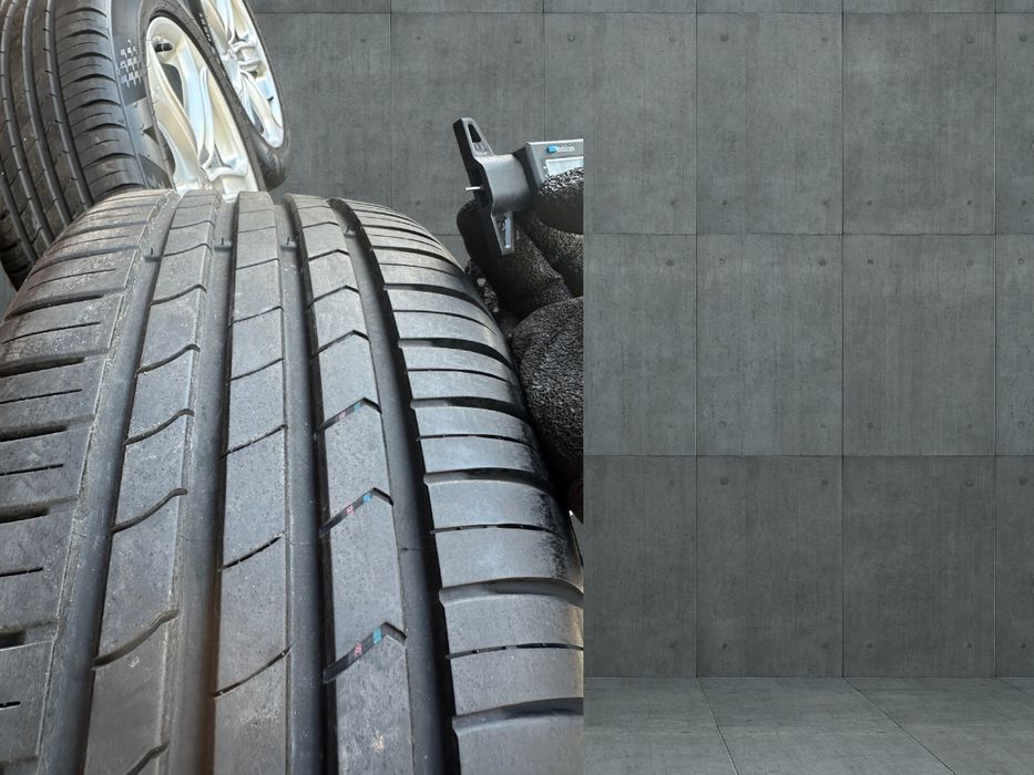 Koła felgi Audi 5x112 r17 opony letnie 225/50R17 Kumho Ecsta HS51