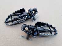 Podnóżki pegi stopki Honda CR 125 r. 02-07 stan BDB OEM
