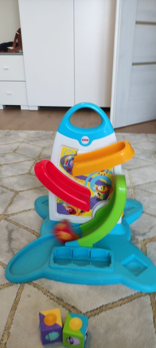 Zjeżdżalnia tor dla kulek fisher price