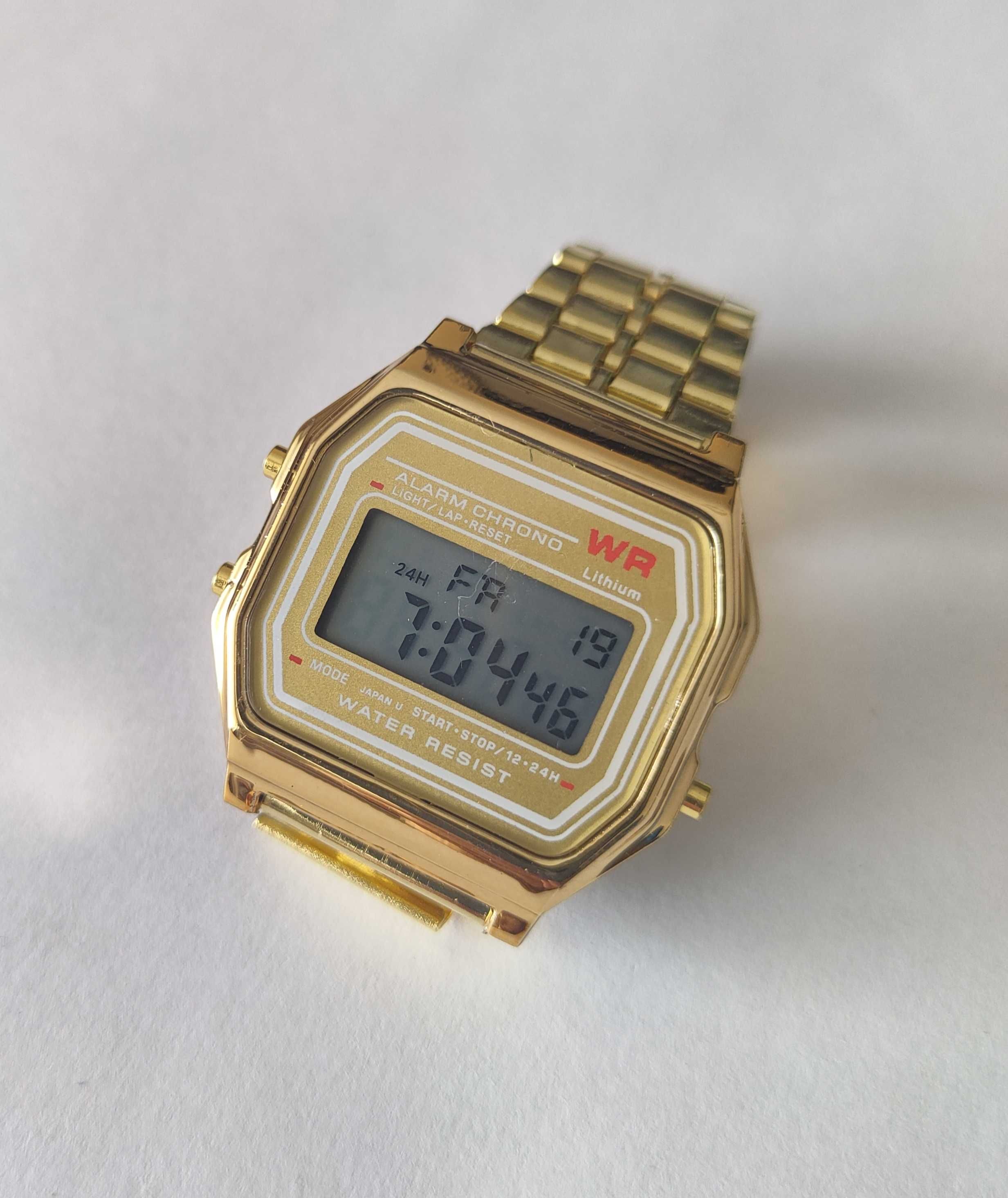 Klasyczny Zegarek Elektroniczny w Kolorze Złotym