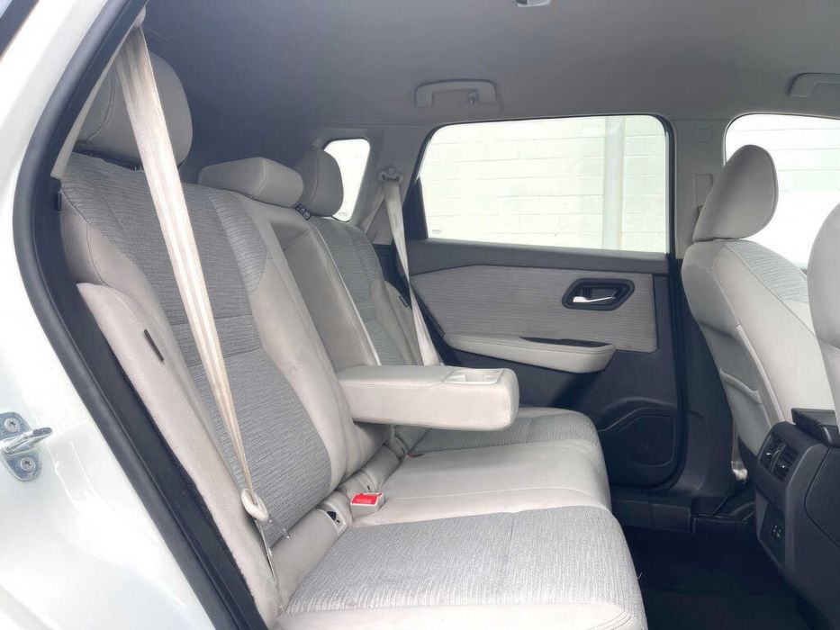 Nissan Rogue      2021