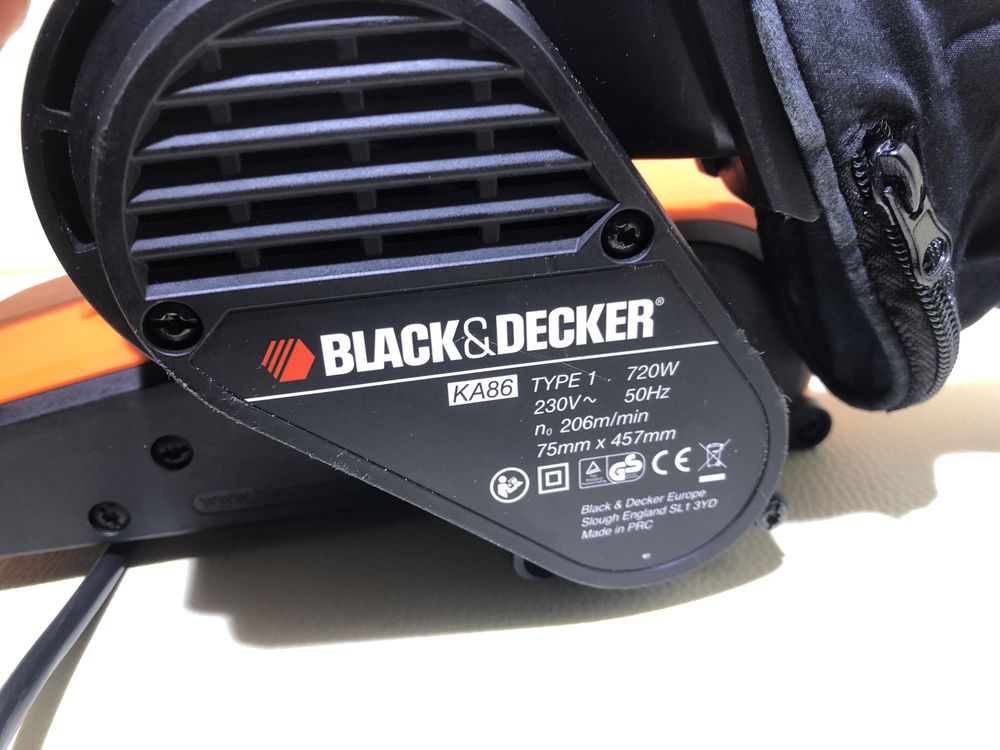 Стрічкова шліфмашина Black+Decker KA86