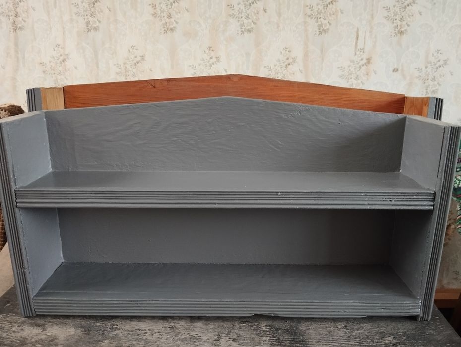 Полка  настенная