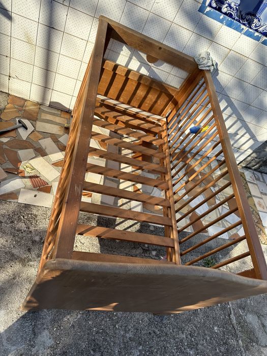 Cama de bebe para desocupar