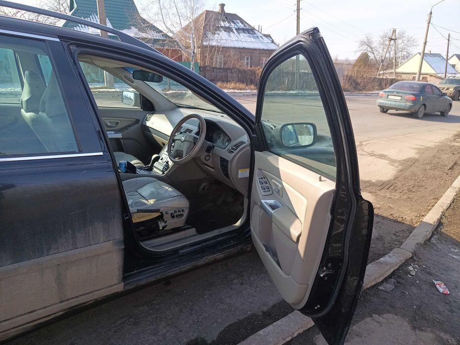 Volvo xc90 2.4 дизель  2005 года