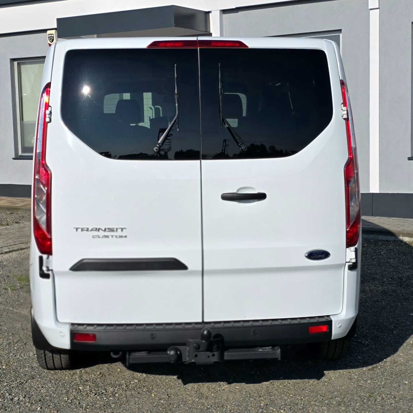 Wynajem busów 8-9 osob. Renault Trafic,Ford Transit Custom od 152zł