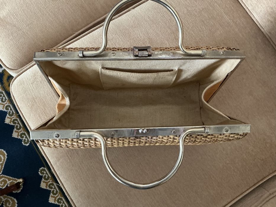 Mala de palhinha italiana VALENTINO em bom estado