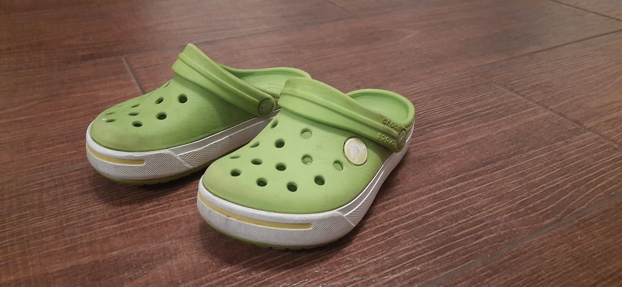 Zielone crocsy  c 8 9