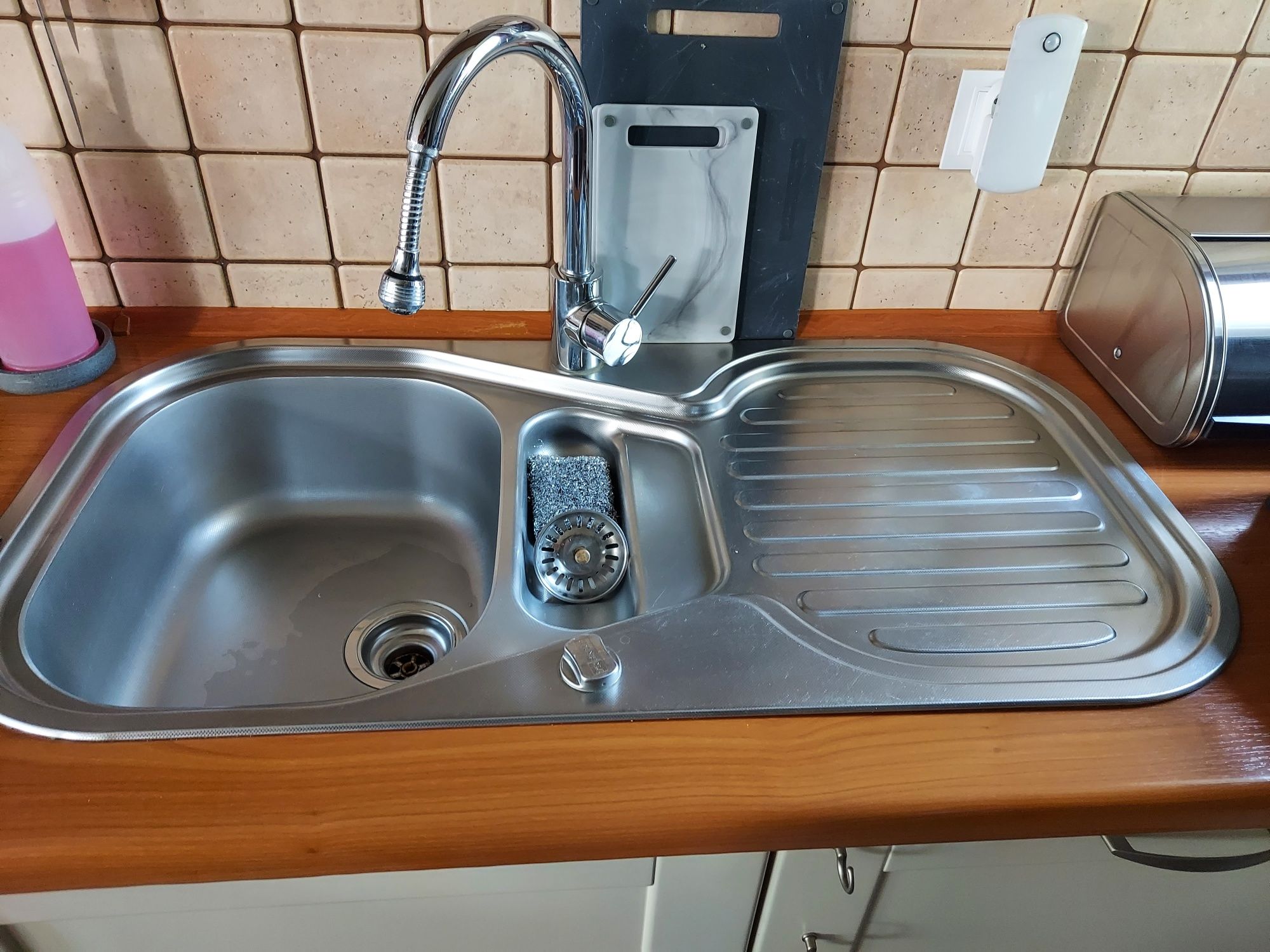 Kuchnia meble w kolorze ecru