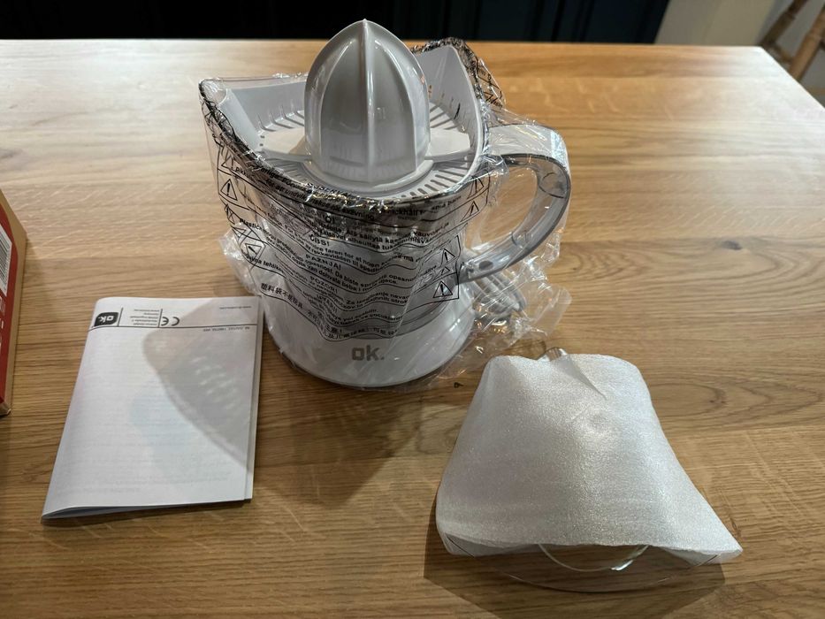 Sokowirówka wyciskacz do owoców OK