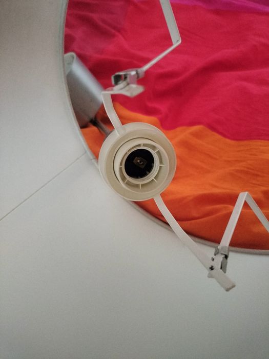 Candeeiro de teto novo sem etiquetas