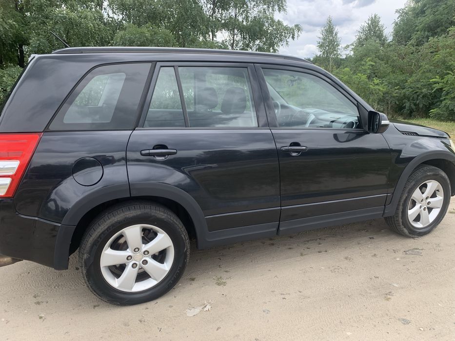 Продам машину SUZUKI GRANT Vitara