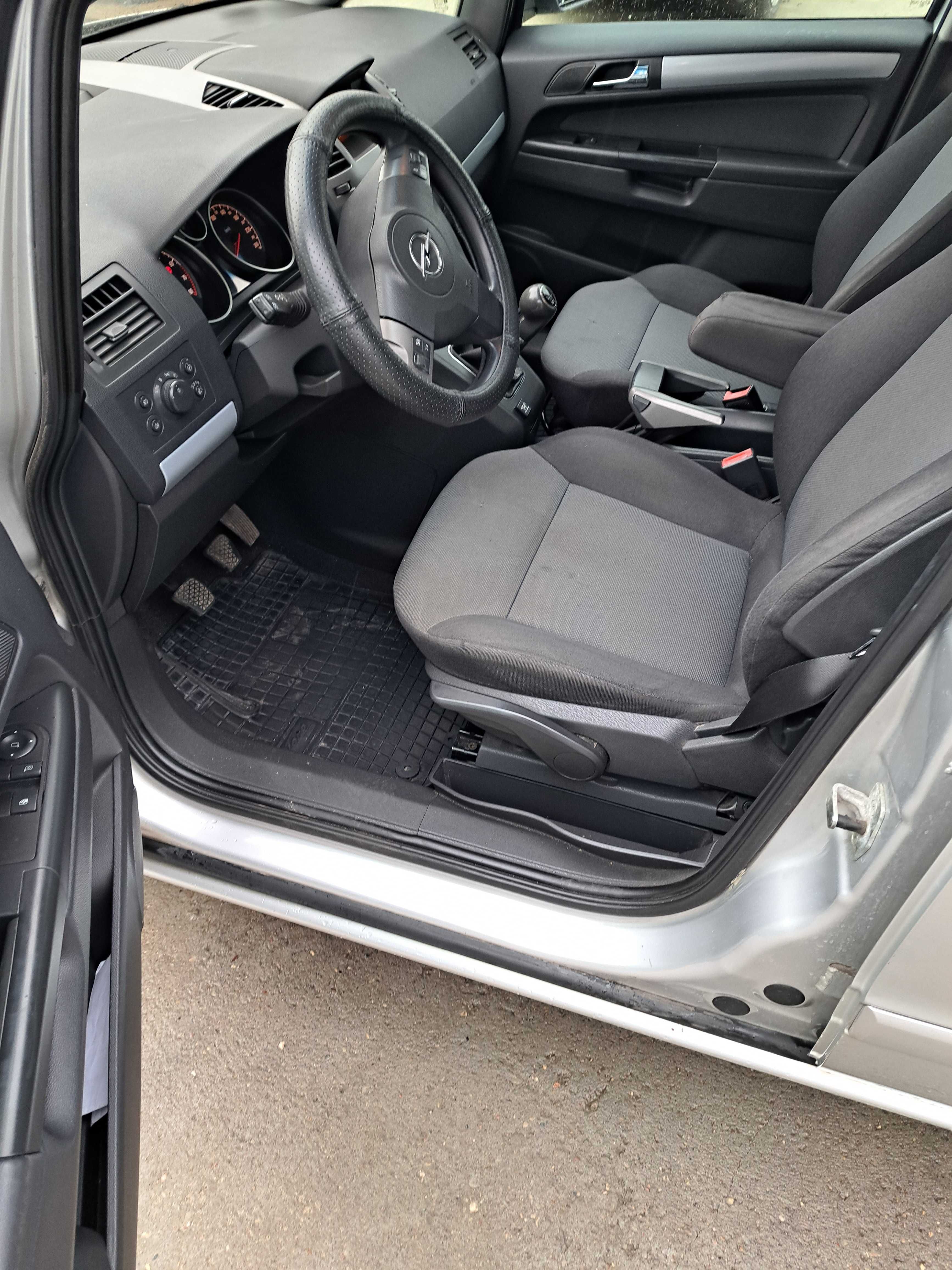 Opel Zafira B 1.8 b/gaz 7-osobowa