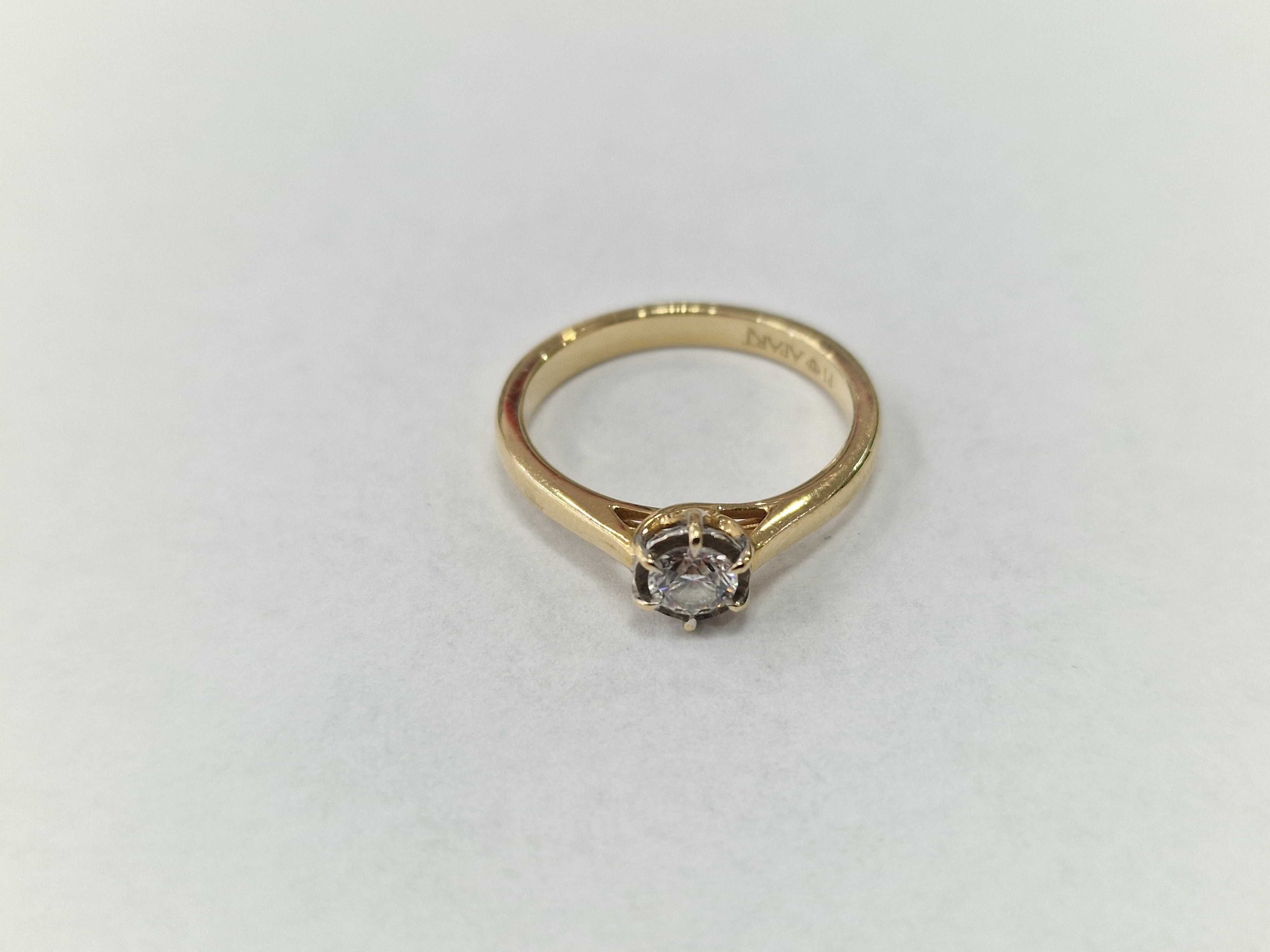 APART! Złoty pierścionek/ 585/ 2.37 gram/ R10/ DIA 0.23 CT/ certyfikat