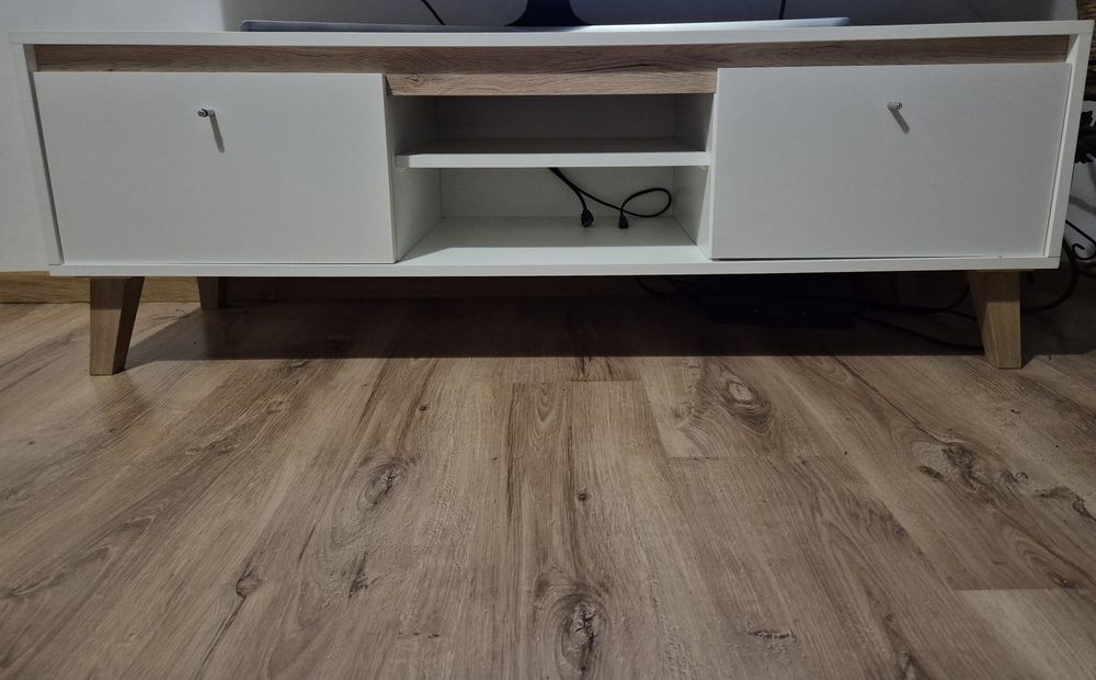 Szafka pod telewizor