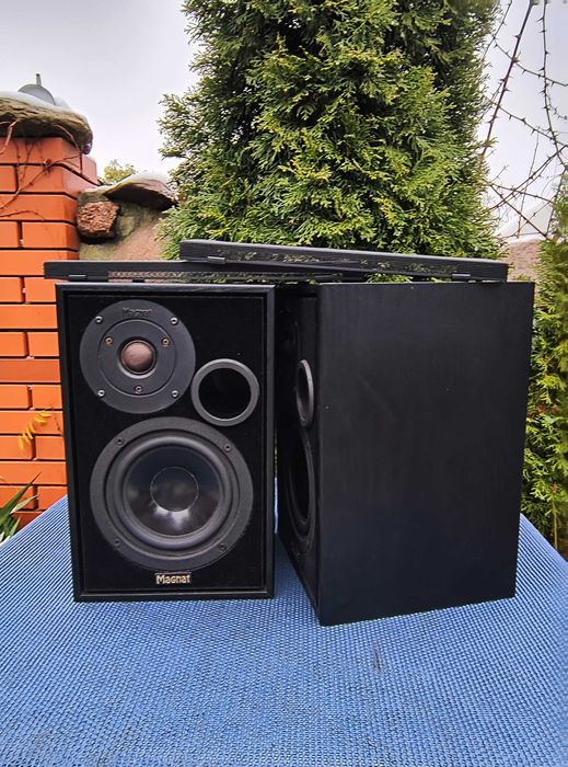 Kolumny monitory głośniki Magnat Vector 1  80 Watt