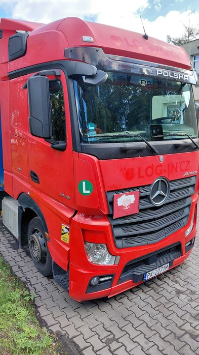 Mercedes Acrtos 1845 LS