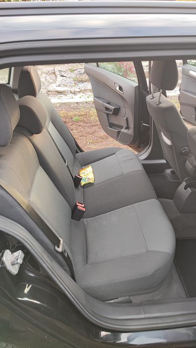 Авто Опель Астра H