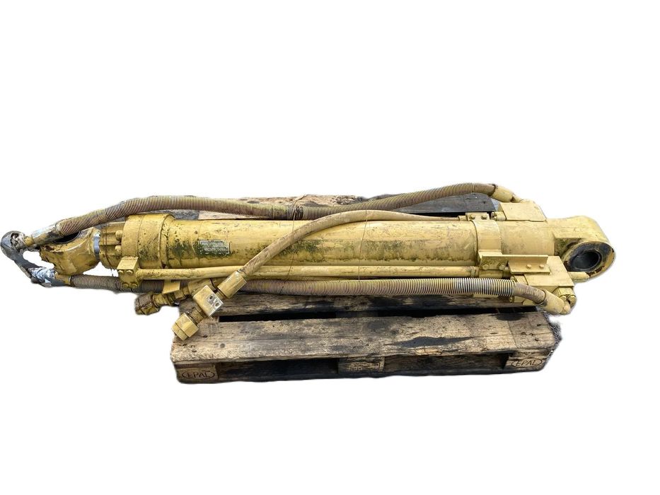 SIŁOWNIK CAT CATERPILLAR