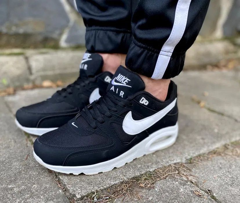 Nike Air Command. Rozmiar 43. Czarne z Białym. PROMOCJA! HIT