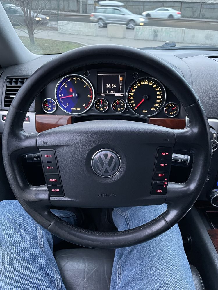 Продам Volkswagen Touareg 3.0TDI